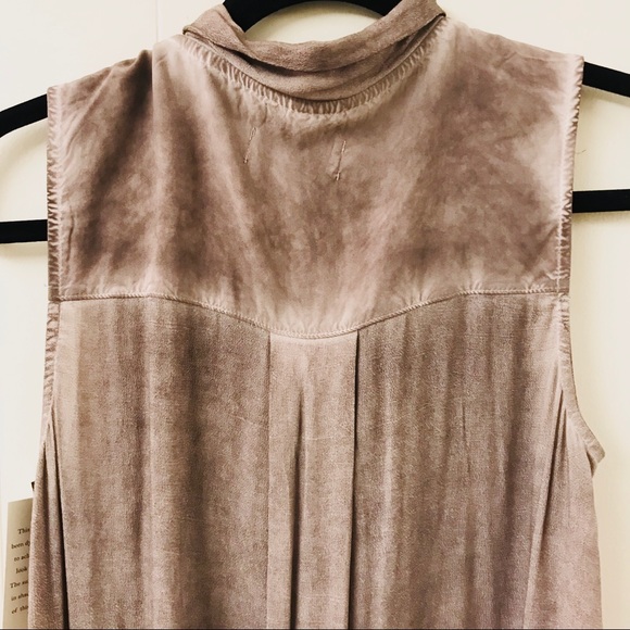 Flowy Sleeveless Blouse NWT - Picture 4 of 7